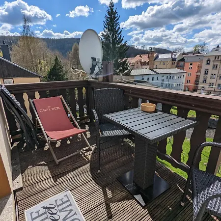 Urlaubstraum Mit Pool, Terrasse&fluss Im Garten - Ut *
