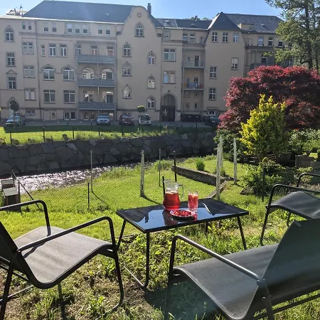 Apartment Urlaubstraum Mit Pool, Terrasse & Fluss Im Garten - Ut *