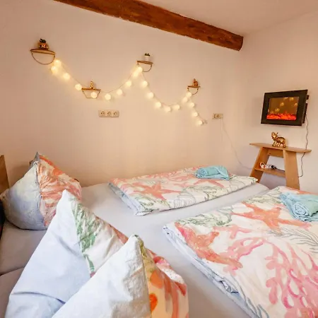 Apartment Urlaubstraum Mit Pool, Terrasse&fluss Im Garten - Ut