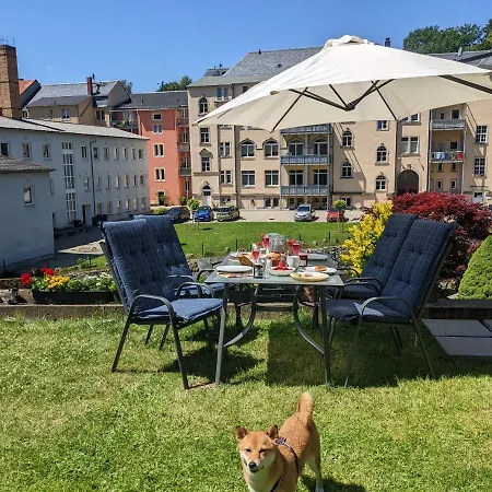 Apartment Urlaubstraum Mit Pool, Terrasse & Fluss Im Garten - Ut