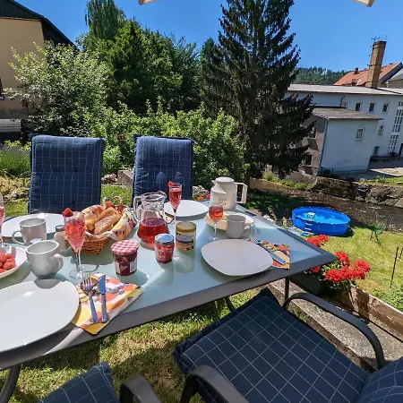 Apartment Urlaubstraum Mit Pool, Terrasse & Fluss Im Garten - Ut *